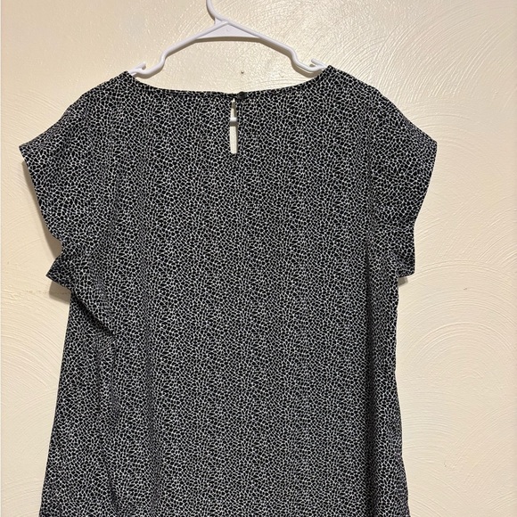 Chico's Black and White Blouse Elegant Top - Picture 7 of 7